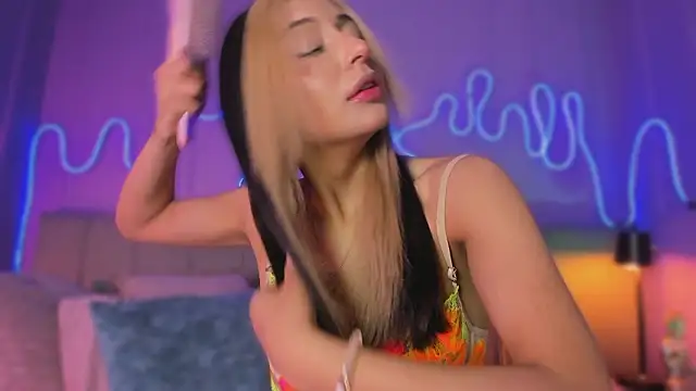 Sofly s online show from February 20, 2026, 12:05 pm