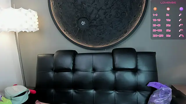 miss sharlotte18 online show from February 10, 2025, 6:13 pm