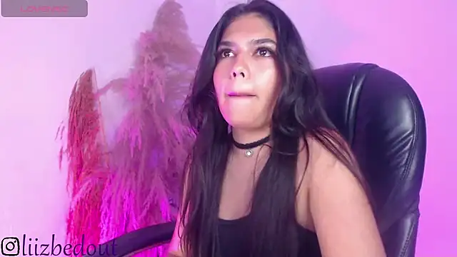 liz bedoutxx online show from September 27, 2025, 1:32 am