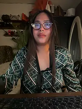 BigDominaMia online show from July 18, 2026, 8:12 pm