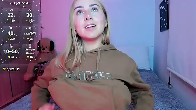 sophi mooreno online show from January 13, 2025, 1:56 am