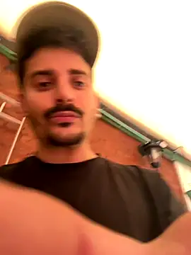 mrtnivnn online show from November 2, 2025, 9:50 pm