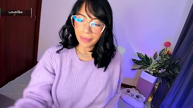 Silvanna-Moree online show from March 29, 2026, 2:50 pm