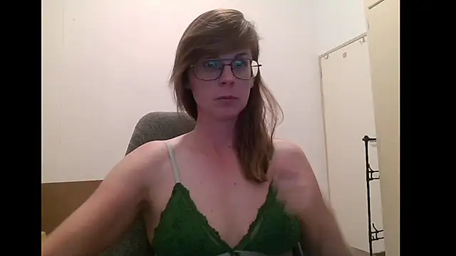 SavannaGirly online show from April 22, 2026, 6:53 pm