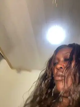 Cardiebae89 online show from April 3, 2026, 4:32 am