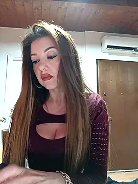 Snapshot of CurlyElisa chatting on February 27, 2026, 10:43 pm CurlyElisa online show from February 27, 2026, 10:43 pm