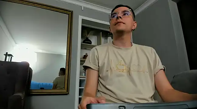 Jhoan saenz online show from December 4, 2024, 6:28 pm