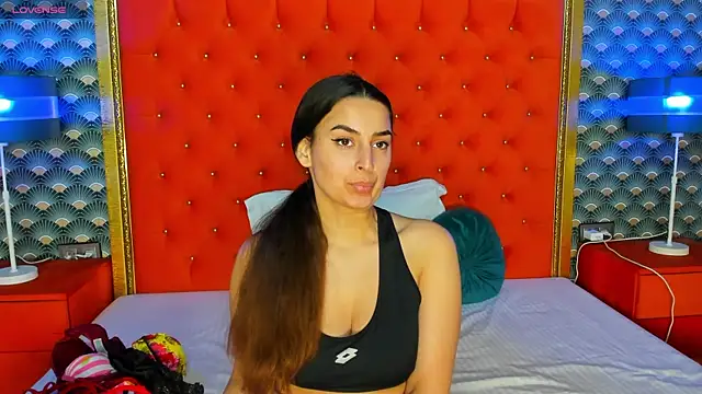 VallerieJones online show from March 11, 2025, 1:01 pm