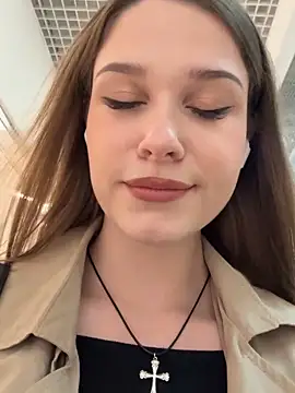 LisaSweetie online show from March 4, 2026, 4:13 pm