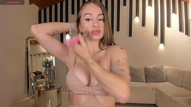 MaryLewis  online show from March 4, 2025, 11:51 am