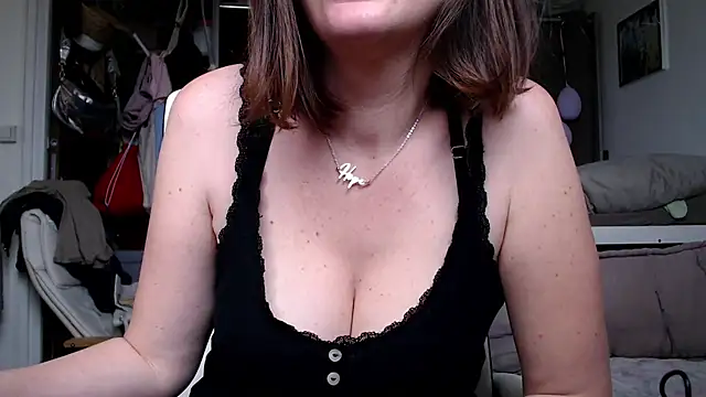 FunnyAly online show from May 4, 2026, 1:18 pm