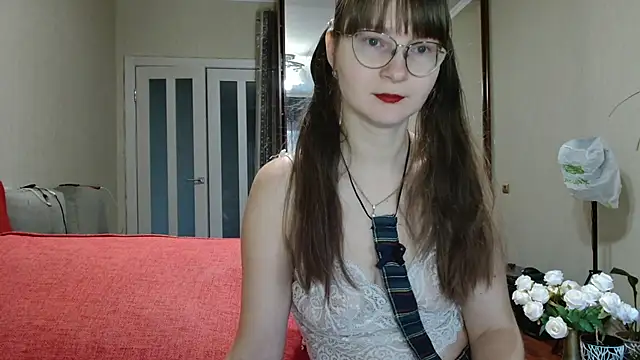 Snapshot of KiraGoldens chatting on October 17, 2025, 5:54 am KiraGoldens online show from October 17, 2025, 5:54 am