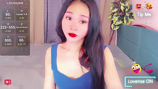 amomentoflust69 online show from April 4, 2026, 10:13 am