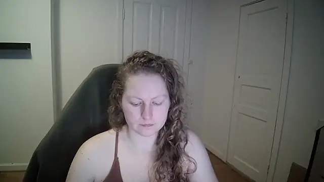 Girlnina-1995 online show from February 19, 2025, 11:49 am