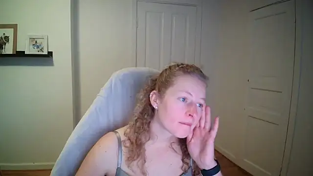 Girlnina-1995 online show from September 17, 2025, 11:23 am