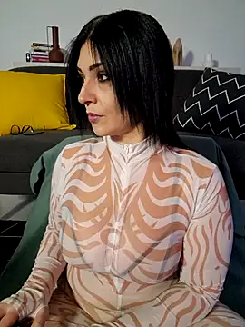 Snapshot of AryaSummersReal chatting on April 7, 2026, 7:31 am AryaSummersReal online show from April 7, 2026, 7:31 am