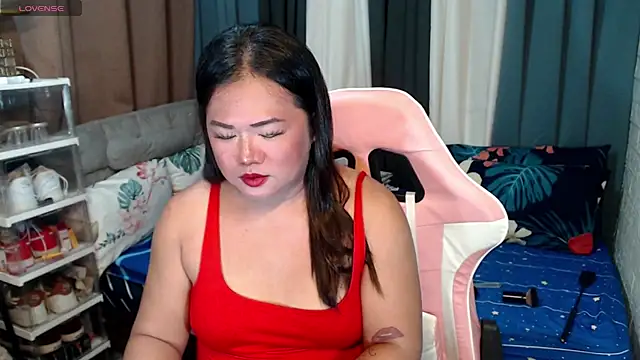 Snapshot of MagnificatMistress chatting on December 3, 2024, 8:27 am MagnificatMistress online show from December 3, 2024, 8:27 am