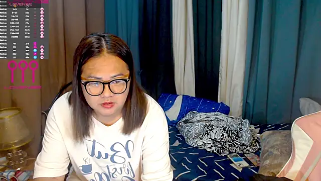 Snapshot of MagnificatMistress chatting on October 16, 2025, 9:49 pm MagnificatMistress online show from October 16, 2025, 9:49 pm