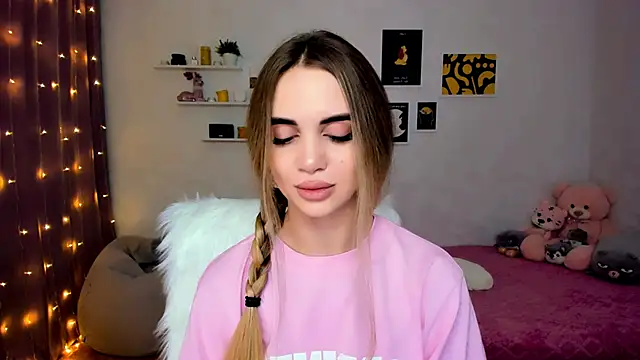 Snapshot of aPieceOfJoy chatting on December 7, 2024, 11:45 pm aPieceOfJoy online show from December 7, 2024, 11:45 pm