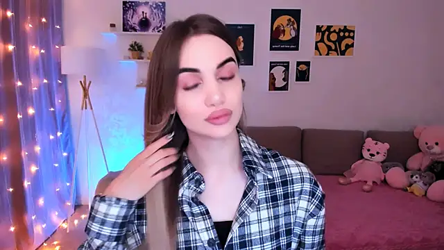 Snapshot of aPieceOfJoy chatting on March 18, 2025, 8:59 pm aPieceOfJoy online show from March 18, 2025, 8:59 pm