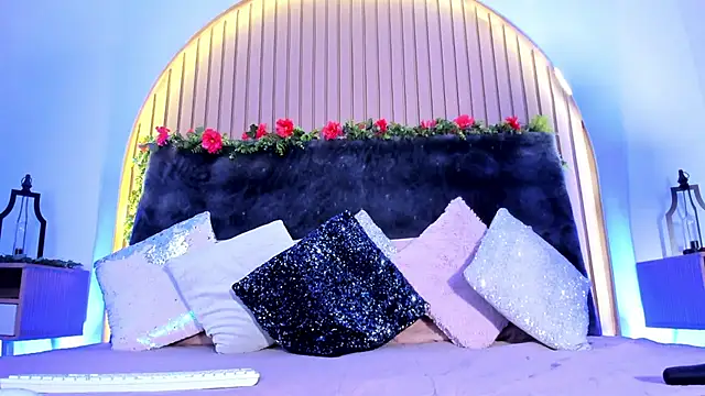 Karlagonzales  online show from February 23, 2025, 2:14 pm