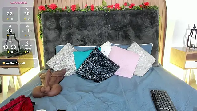 Karlagonzales  online show from February 13, 2026, 7:32 pm