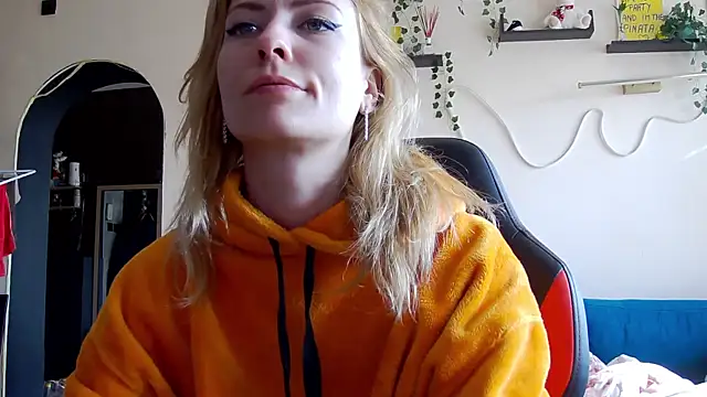 karo123421 online show from February 25, 2026, 9:19 am