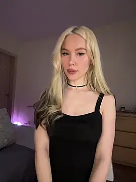 xDinnax online show from March 23, 2026, 10:08 am