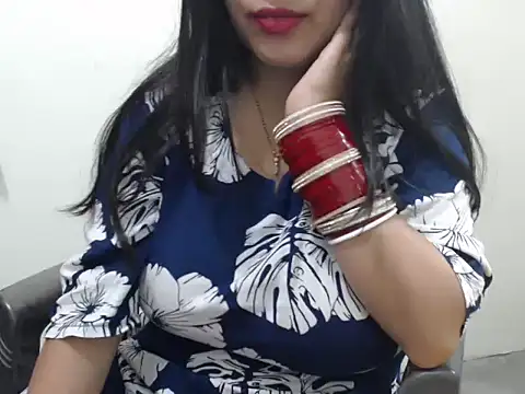 Snapshot of HOT_CHILLY chatting on May 16, 2026, 9:17 am HOT CHILLY online show from May 16, 2026, 9:17 am