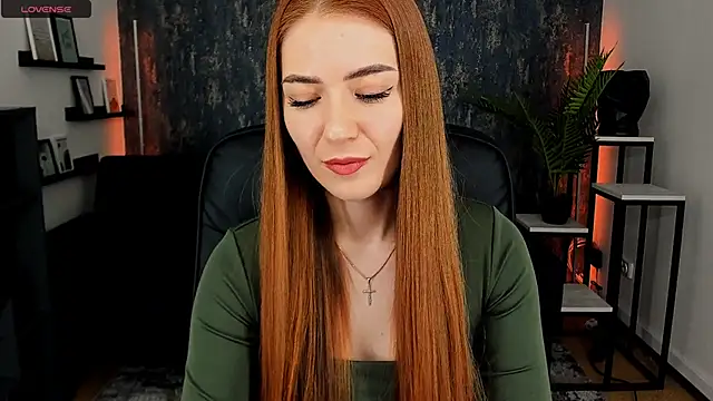 Snapshot of Adelyna_Bird chatting on January 20, 2025, 7:36 am Adelyna Bird online show from January 20, 2025, 7:36 am