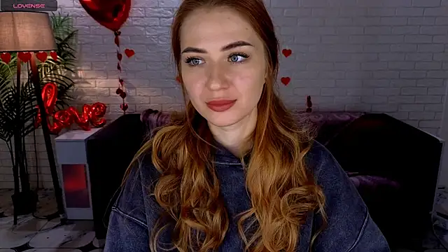 Snapshot of Adelyna_Bird chatting on February 16, 2025, 7:15 am Adelyna Bird online show from February 16, 2025, 7:15 am