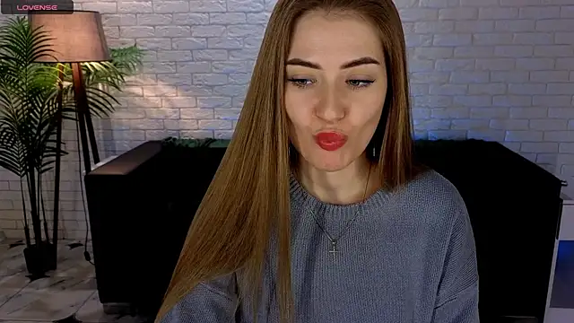 Snapshot of Adelyna_Bird chatting on March 20, 2025, 10:43 am Adelyna Bird online show from March 20, 2025, 10:43 am