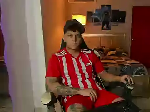 Snapshot of Jake_simons chatting on February 21, 2025, 1:22 am Jake simons online show from February 21, 2025, 1:22 am