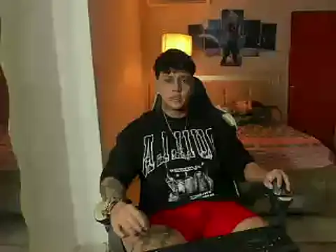 Snapshot of Jake_simons chatting on February 27, 2025, 3:04 am Jake simons online show from February 27, 2025, 3:04 am