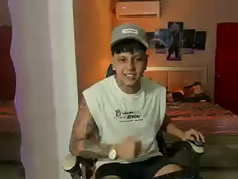 Snapshot of Jake_simons chatting on March 8, 2025, 3:39 am Jake simons online show from March 8, 2025, 3:39 am