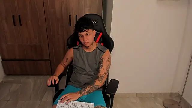 Snapshot of Jake_simons chatting on October 29, 2025, 10:17 am Jake simons online show from October 29, 2025, 10:17 am