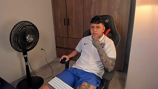 Jake simons online show from April 29, 2026, 11:44 pm