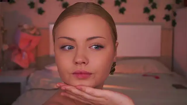 Snapshot of missbeatriss chatting on October 20, 2025, 11:32 am missbeatriss online show from October 20, 2025, 11:32 am