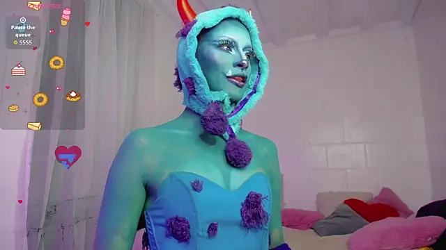 Summer XO online show from November 1, 2025, 4:25 am