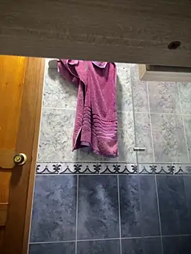 andreaisis2 online show from October 24, 2025, 9:11 pm