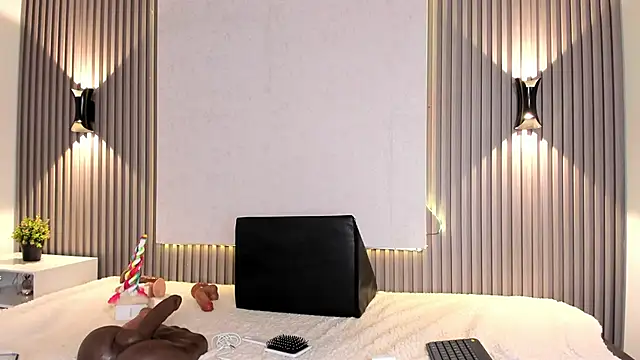 Zafiiraa online show from February 25, 2025, 1:20 am