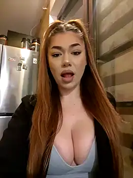 Snapshot of Ella_sweety chatting on January 17, 2025, 8:22 pm Ella sweety online show from January 17, 2025, 8:22 pm