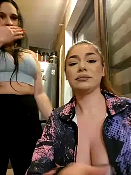 Snapshot of Ella_sweety chatting on February 15, 2025, 9:37 pm Ella sweety online show from February 15, 2025, 9:37 pm