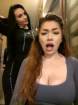 Snapshot of Ella_sweety chatting on March 5, 2025, 8:32 pm Ella sweety online show from March 5, 2025, 8:32 pm