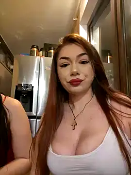 Snapshot of Ella_sweety chatting on March 19, 2025, 9:05 pm Ella sweety online show from March 19, 2025, 9:05 pm