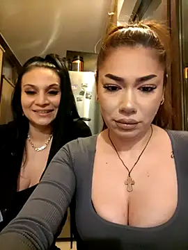 Snapshot of Ella_sweety chatting on March 20, 2025, 9:13 pm Ella sweety online show from March 20, 2025, 9:13 pm