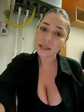 Snapshot of Ella_sweety chatting on September 13, 2025, 8:41 pm Ella sweety online show from September 13, 2025, 8:41 pm