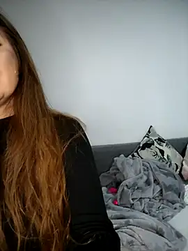 Snapshot of Ella_sweety chatting on October 24, 2025, 8:05 pm Ella sweety online show from October 24, 2025, 8:05 pm