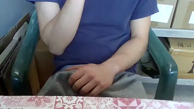 Snapshot of simoninside25 chatting on November 8, 2025, 1:22 pm simoninside25 online show from November 8, 2025, 1:22 pm