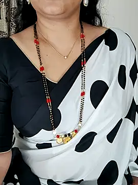 Snapshot of Indian_desi_wife chatting on April 3, 2026, 1:25 am Indian desi wife online show from April 3, 2026, 1:25 am